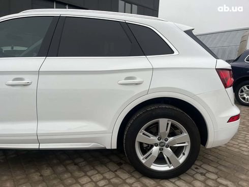 Audi Q5 2018 белый - фото 11