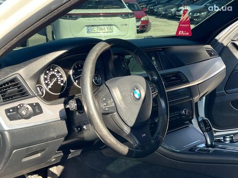 BMW 5 серия 2013 белый - фото 21