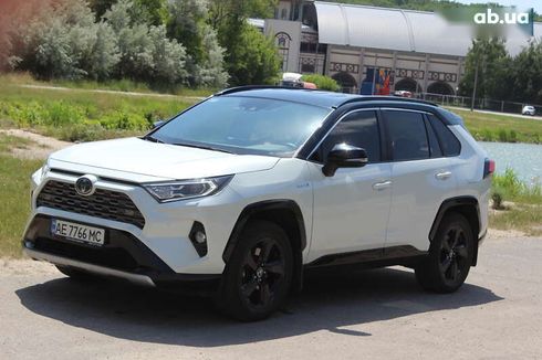 Toyota RAV4 2019 - фото 5