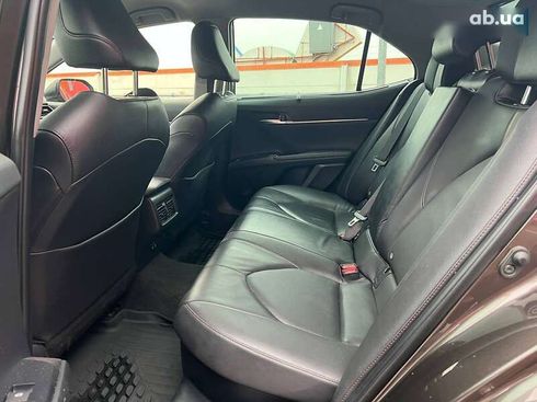 Toyota Camry 2019 - фото 12