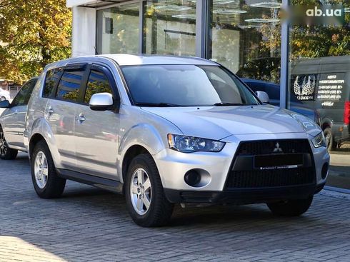 Mitsubishi Outlander 2010 - фото 8