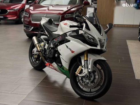 Aprilia RSV4 2011 - фото 2