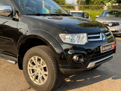 Mitsubishi Pajero 2015 черный - фото 12