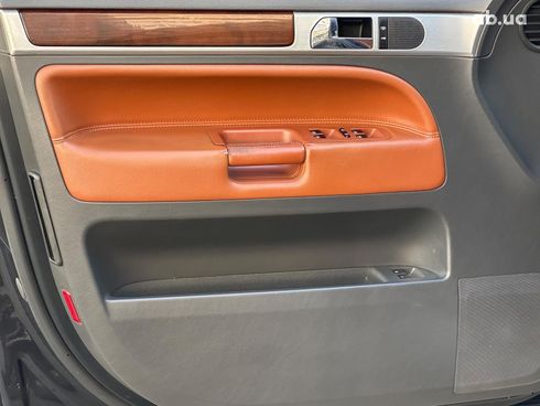 Volkswagen Touareg 2008 черный - фото 9