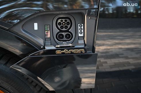 Audi E-Tron 2022 - фото 15