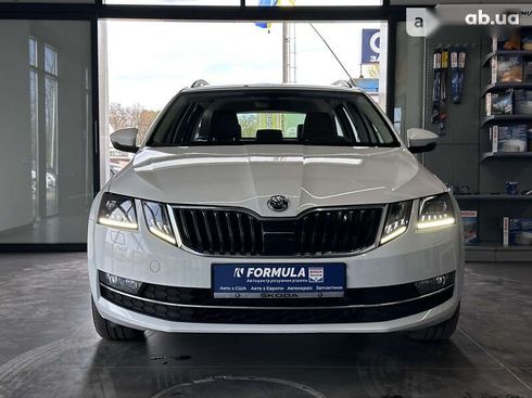 Skoda Octavia 2019 - фото 5