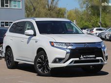 Продаж вживаних Mitsubishi Outlander 2017 року в Києві - купити на Автобазарі