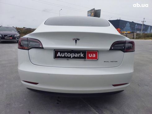 Tesla Model 3 2022 белый - фото 7