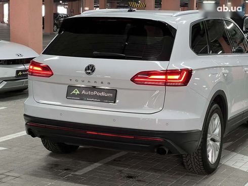 Volkswagen Touareg 2019 - фото 12