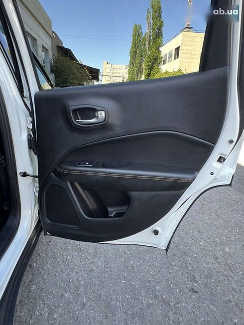 Jeep Compass 2018 - фото 26
