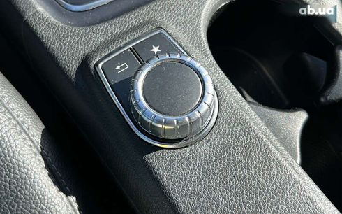 Mercedes-Benz GLA-Класс 2016 - фото 16