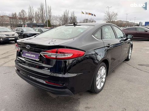 Ford Fusion 2018 - фото 7