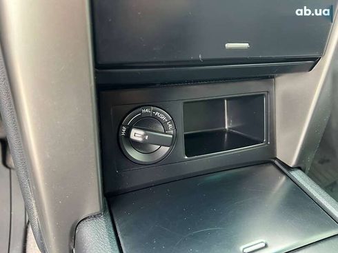 Toyota Land Cruiser Prado 2010 - фото 24