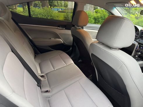 Hyundai Elantra 2016 синий - фото 22