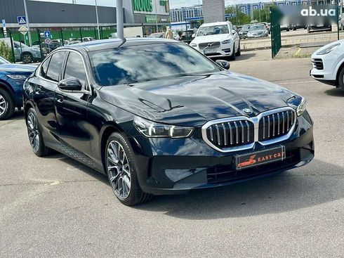BMW 5 серия 2023 - фото 18