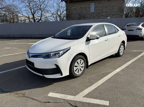 Toyota Corolla 2017 - фото 7