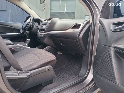 Dodge Journey 2015 серый - фото 17