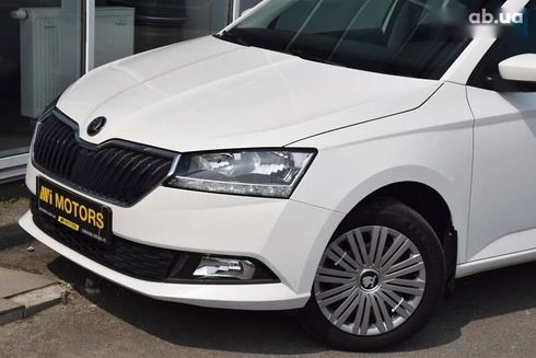 Skoda Fabia 2021 - фото 10