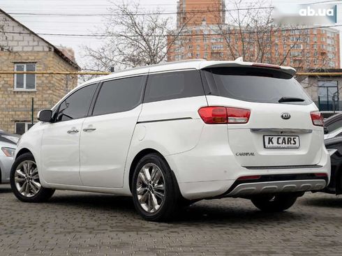 Kia Carnival 2014 - фото 3