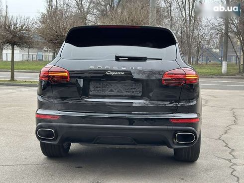 Porsche Cayenne 2016 - фото 30