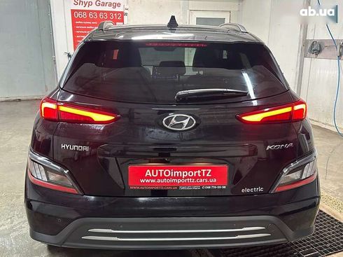 Hyundai Kona Electric 2021 - фото 23