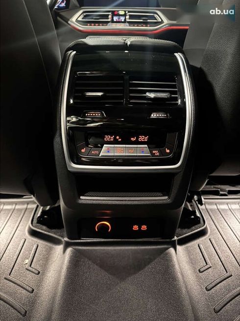 BMW X7 2021 - фото 17
