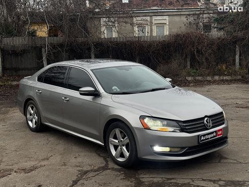 Volkswagen Passat 2013 серый - фото 9