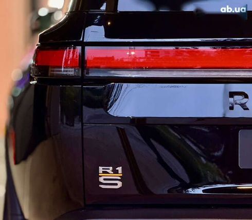 Rivian R1S 2023 - фото 5