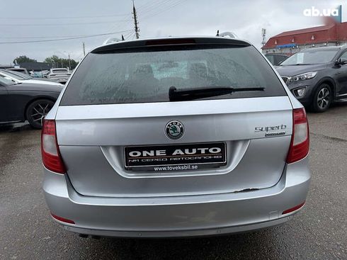 Skoda Superb 2011 - фото 7