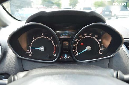 Ford Fiesta 2013 - фото 25
