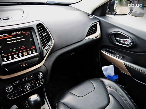 Jeep Cherokee 2017 - фото 18