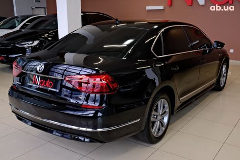 Volkswagen Passat 2018 черный - фото 4