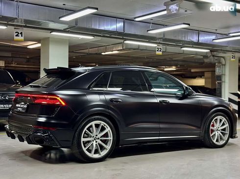 Audi RS Q8 2020 - фото 19