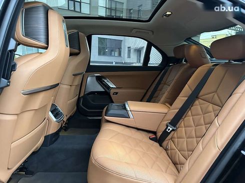 BMW 7 серия 2023 - фото 19