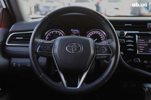 Toyota Camry 2017 - фото 12