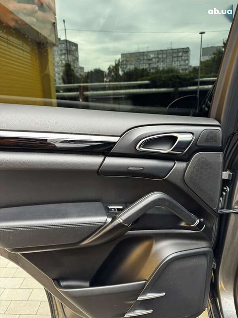 Porsche Cayenne 2015 - фото 24