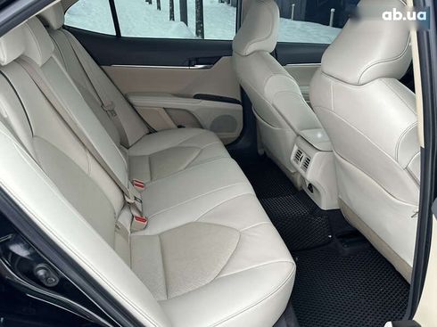 Toyota Camry 2022 - фото 26