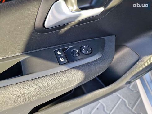 Peugeot 208 2021 - фото 18