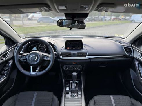 Mazda 3 2017 - фото 11