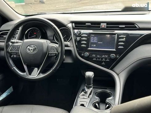 Toyota Camry 2019 - фото 28