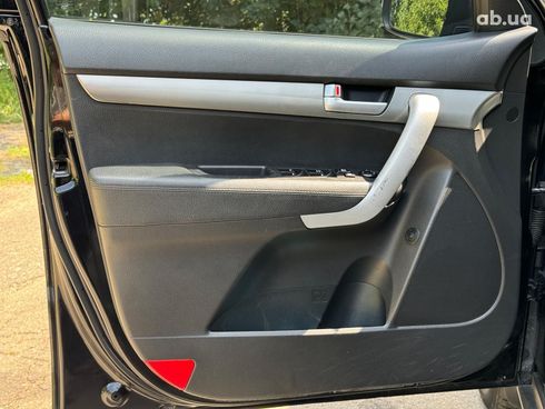 Kia Sorento 2012 черный - фото 18