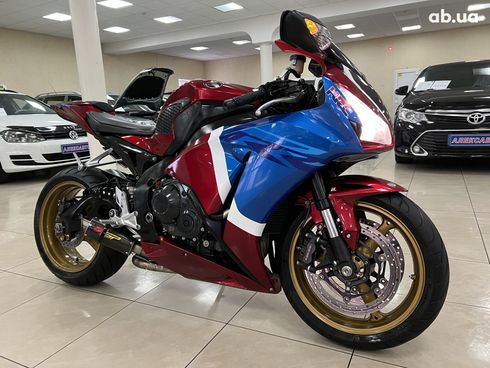 Honda CBR 2010 - фото 9