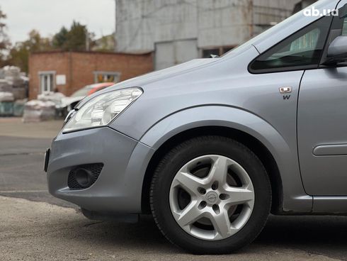 Opel Zafira 2008 серый - фото 4