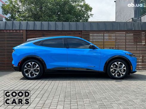 Ford Mustang Mach-E 2022 - фото 8