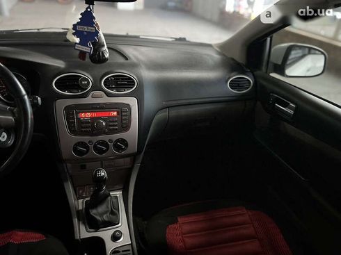 Ford Focus 2011 - фото 17