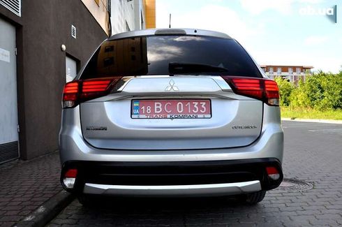 Mitsubishi Outlander 2016 - фото 11