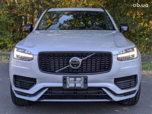 Volvo XC90 2022 серебристый - фото 2