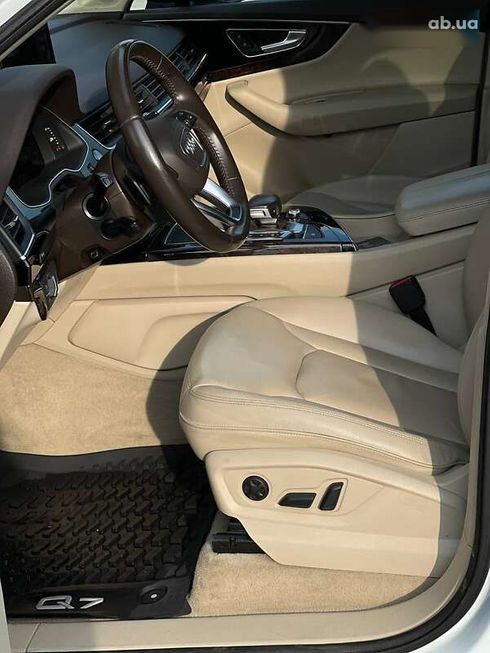 Audi Q7 2018 - фото 24