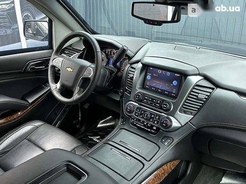 Chevrolet Suburban 2014 - фото 18