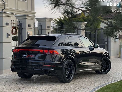 Audi RS Q8 2024 - фото 20